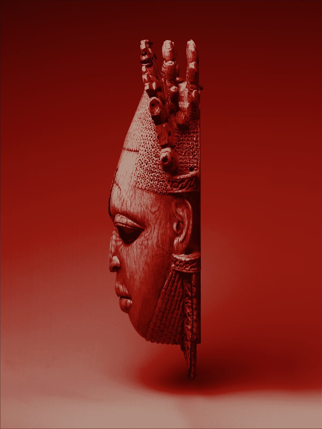 Queen Mother Idia pendant mask — Edo ivory carving
